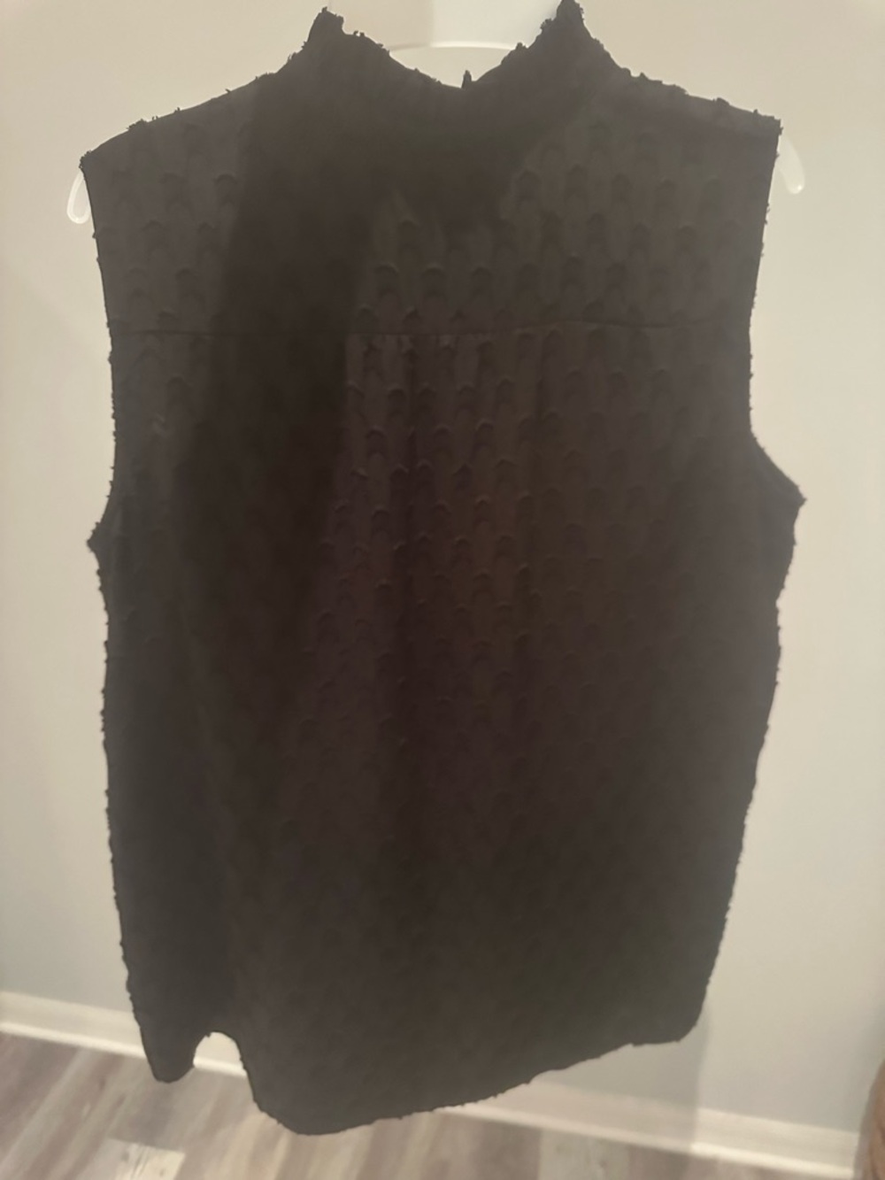 Ann Taylor Black Textured Mock Neck Sleeveless Tank